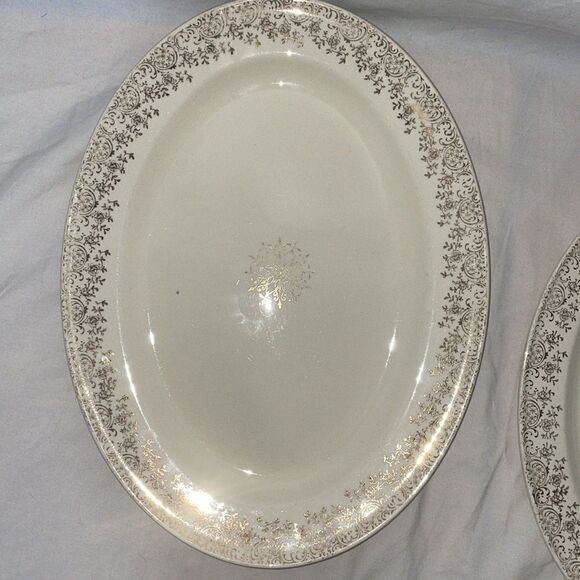 Two Edwin M Knowles serving dishes - Picture 12 of 13